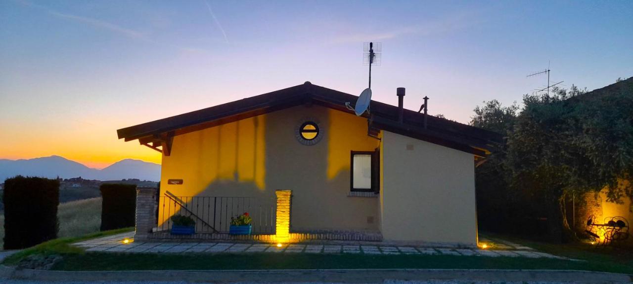 Agriturismo Tenuta Santa Maria Notaresco Exteriör bild