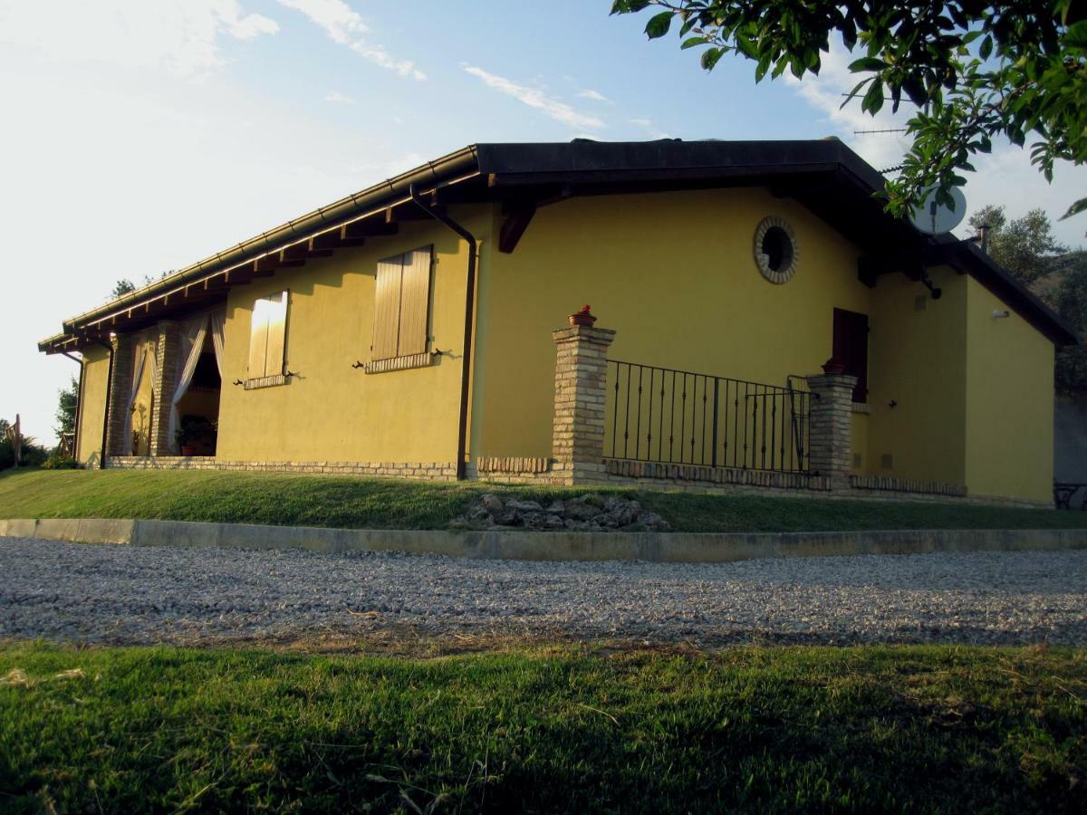 Agriturismo Tenuta Santa Maria Notaresco Exteriör bild